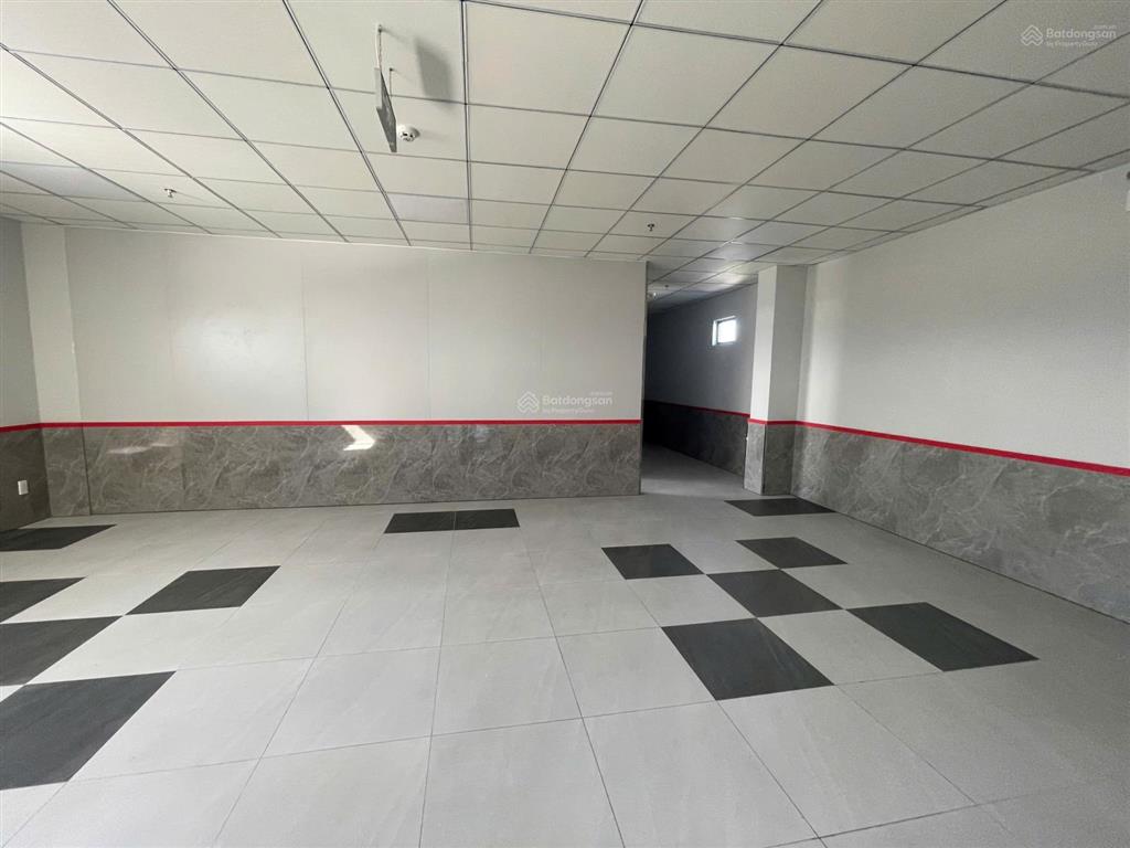 Cho thuê tòa nhà 7 tầng thang máy sát đại lộ phan đăng lưu, gần trung tâm tài chính