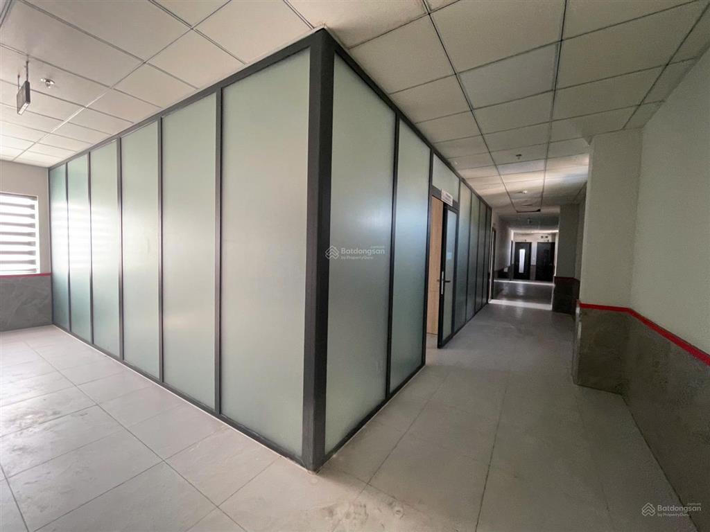 Cho thuê tòa nhà 7 tầng thang máy sát đại lộ phan đăng lưu, gần trung tâm tài chính