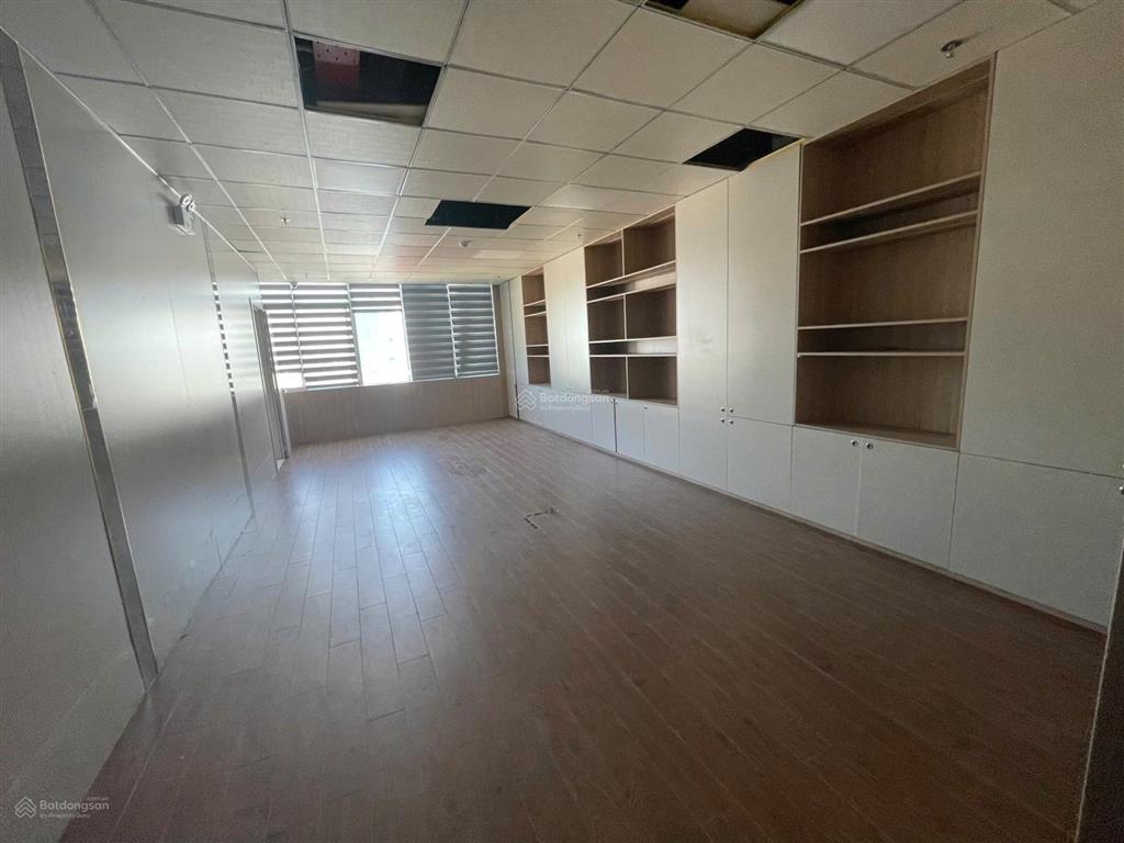 Cho thuê tòa nhà 7 tầng thang máy sát đại lộ phan đăng lưu, gần trung tâm tài chính
