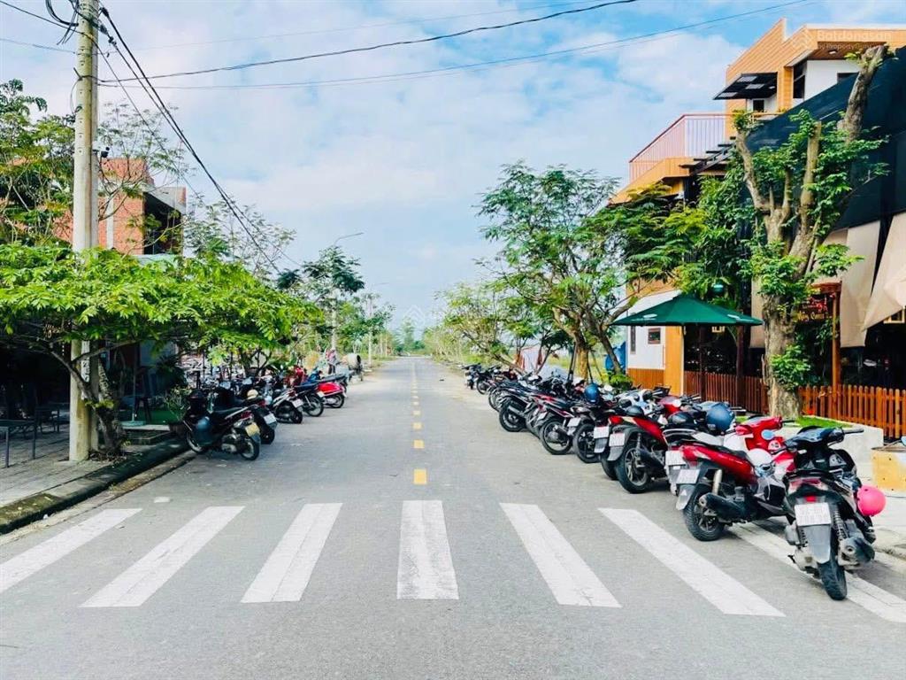 Đất đà nẵng 2 tỷ 250 / đường 13.5m sổ hồng sẵn