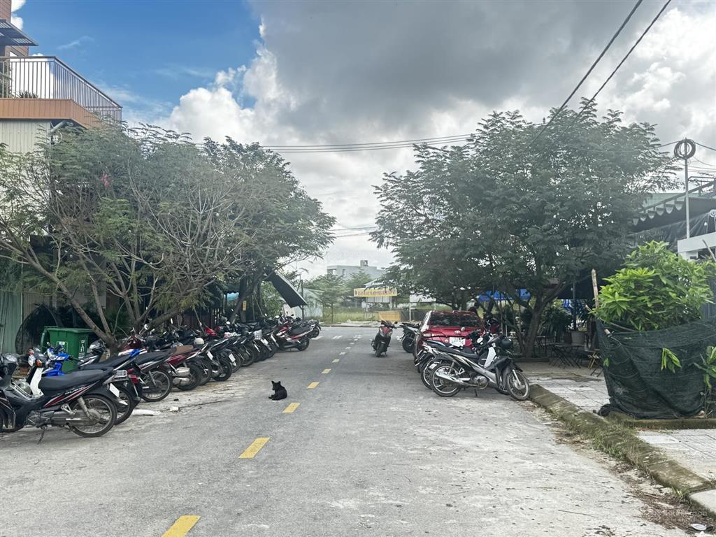 Đất đà nẵng 2 tỷ 250 / đường 13.5m sổ hồng sẵn