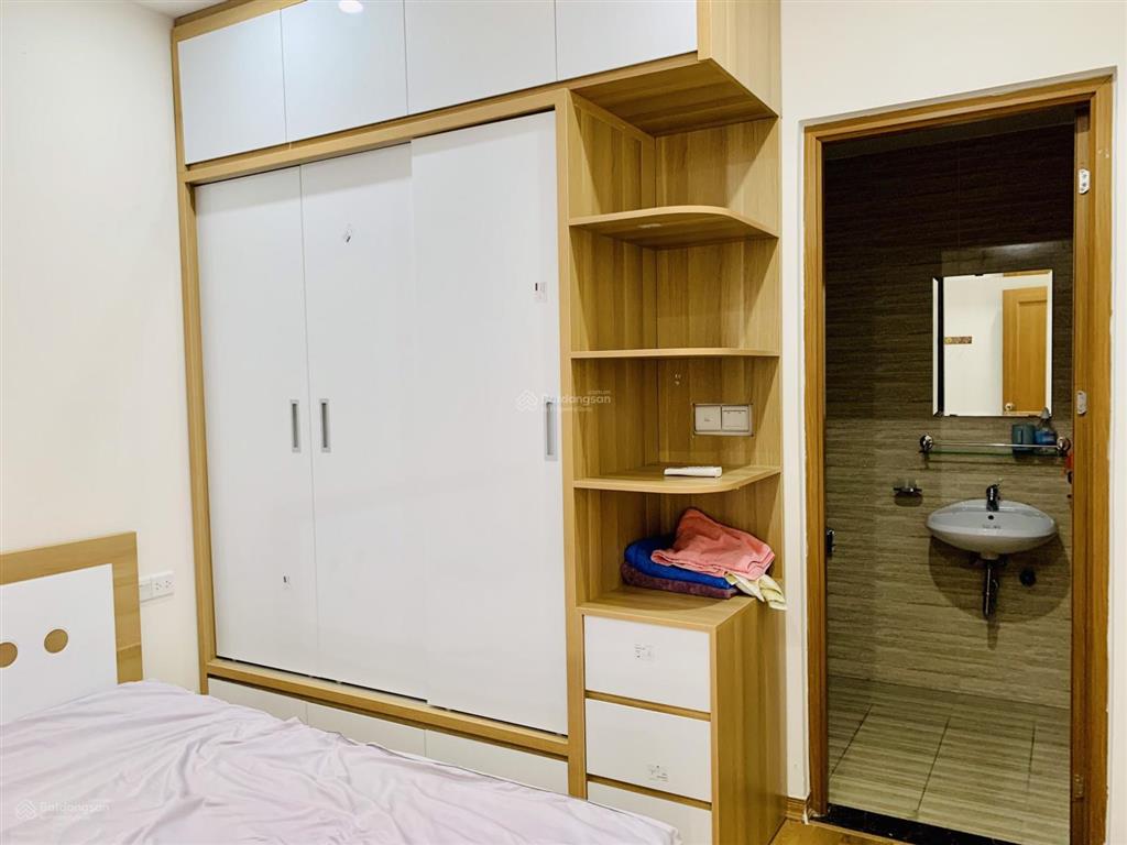 Cần bán căn hộ 2 phòng ngủ, full nội thất