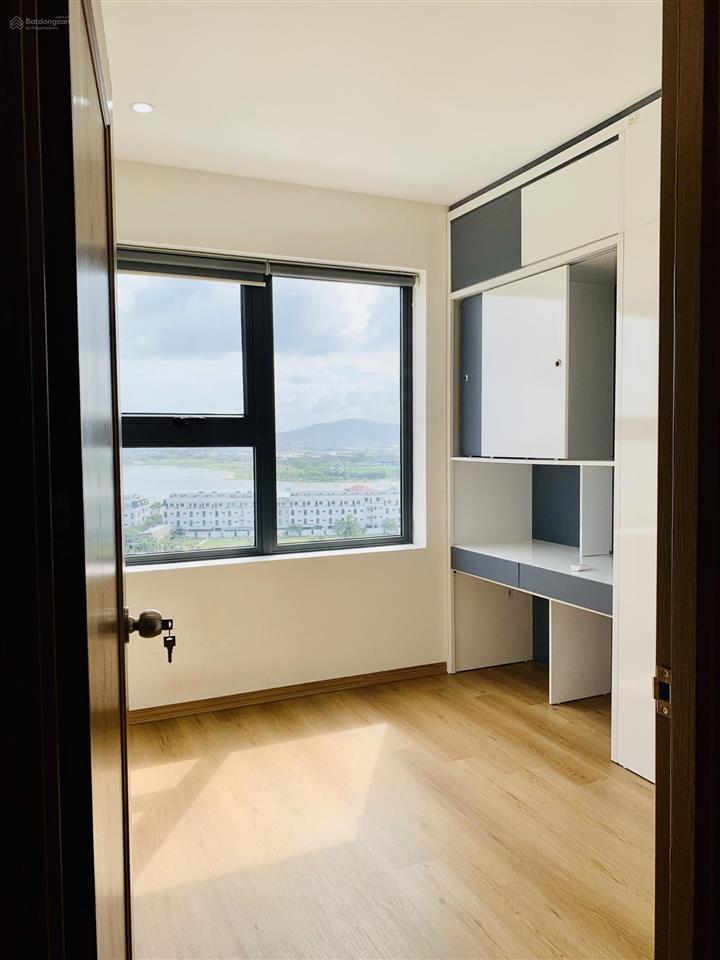 Cần bán căn hộ 2 phòng ngủ, full nội thất