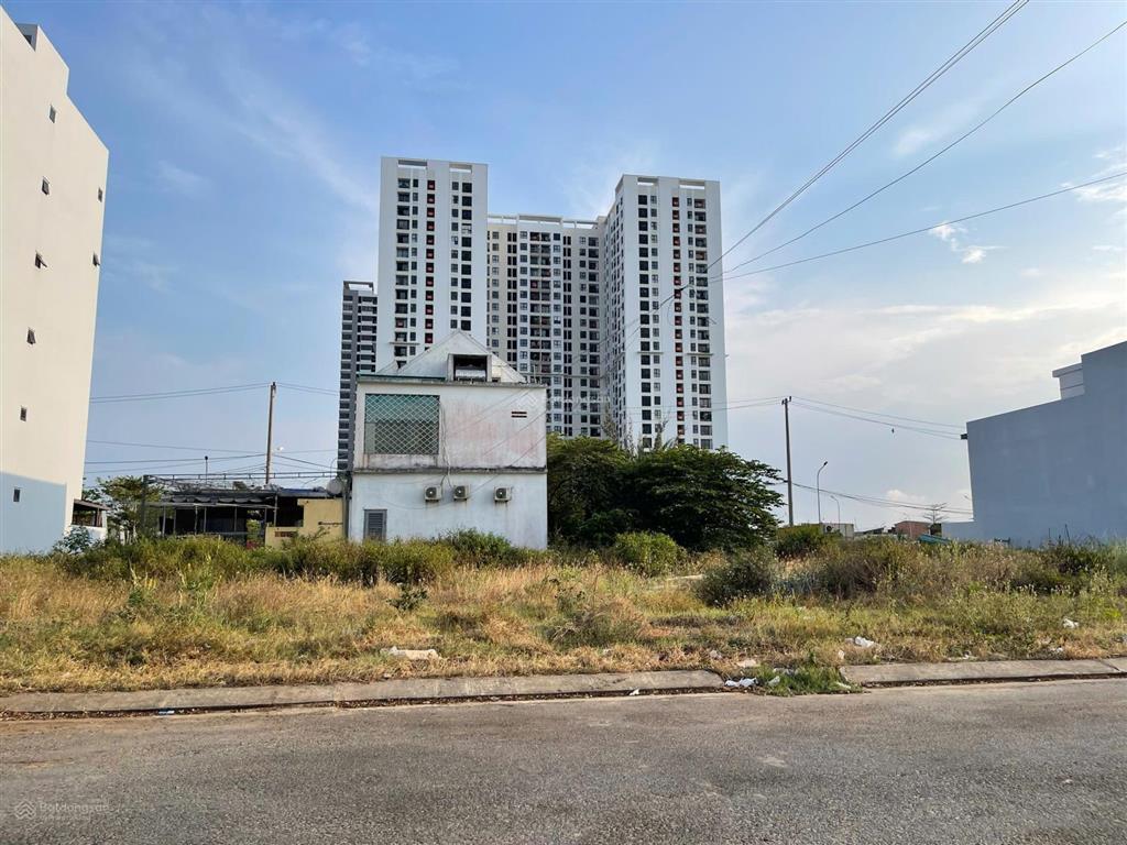 Bán gấp lô đất đối diện toà fpt plaza2