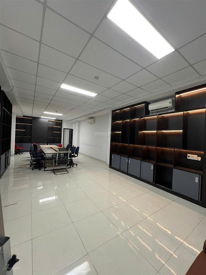 Cho thuê văn phòng full nội thất cao cấp chỉ cần mang máy tính đến làm việc