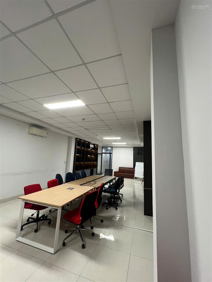 Cho thuê văn phòng full nội thất cao cấp chỉ cần mang máy tính đến làm việc