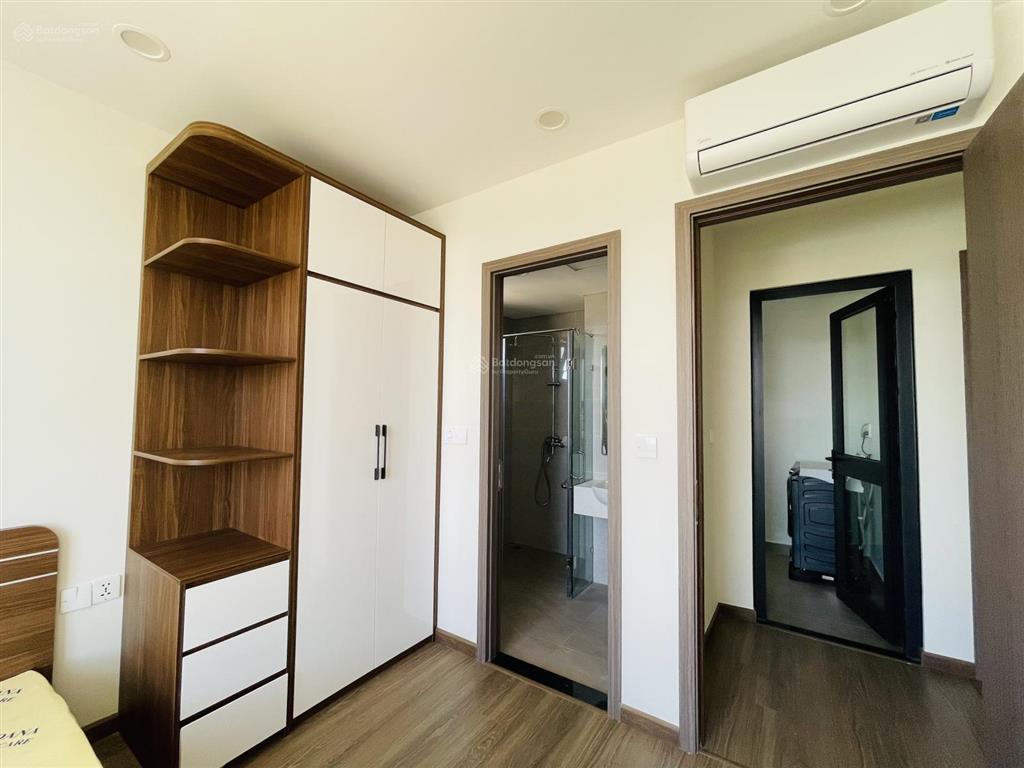 Cho thuê căn góc 3pn 80m2 full nội thất ban công hướng nam view công viên thoáng mát fpt plaza 3