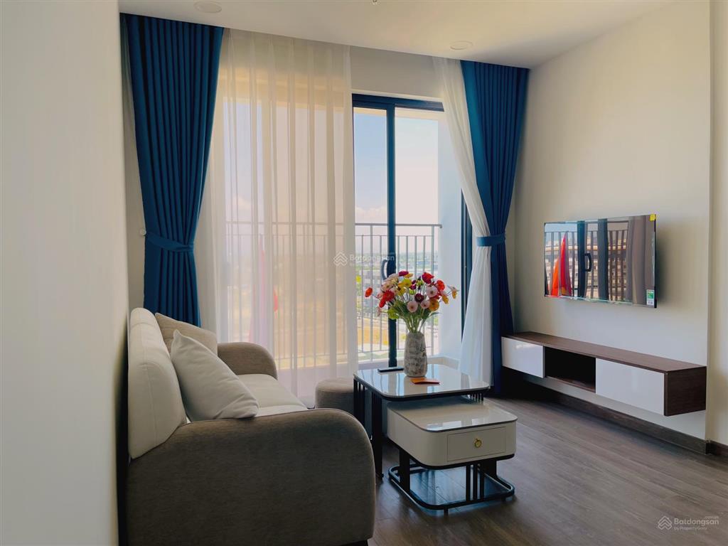Cho thuê căn góc 3pn 80m2 full nội thất ban công hướng nam view công viên thoáng mát fpt plaza 3