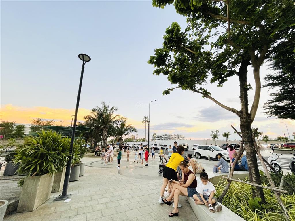Bán căn hộ 2pn view biển trực diện  fpt plaza 2  full nội thất  đang cho thuê 18 triệu/tháng