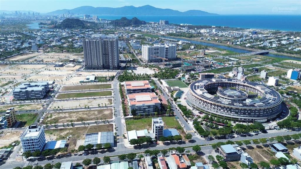 Bán căn hộ 2pn view biển trực diện  fpt plaza 2  full nội thất  đang cho thuê 18 triệu/tháng