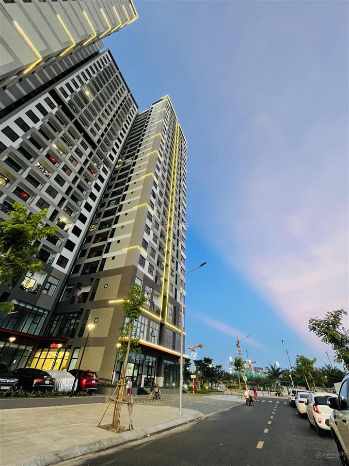Bán căn hộ 2pn view biển trực diện  fpt plaza 2  full nội thất  đang cho thuê 18 triệu/tháng