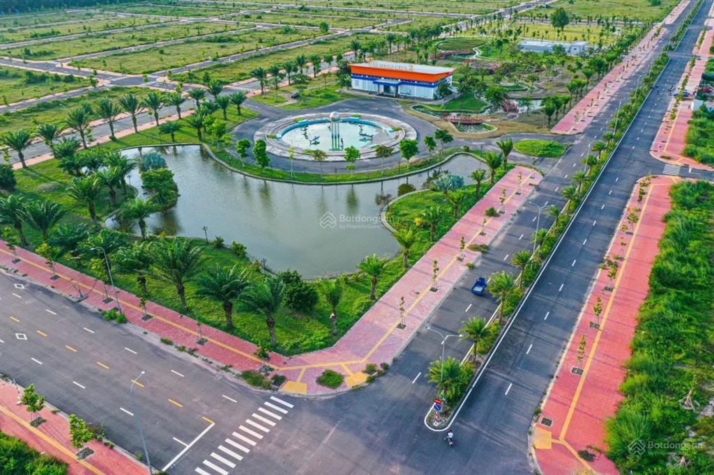 Bán gấp lô th15 đường 15m, dự án mega city 2, giá 1,4 tỷ, 110m2