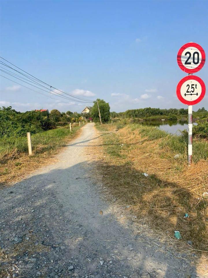 Bán lô đất đẹp thích hợp làm kho bãi hoặc khu nghỉ dưỡng, giá đẹp