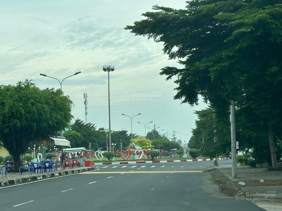 [sổ đỏ chính chủ] bán đất nền kdt hoàng phát  200m2 vị trí vàng  chỉ 4.15 tỷ  rẻ nhất khu vực!