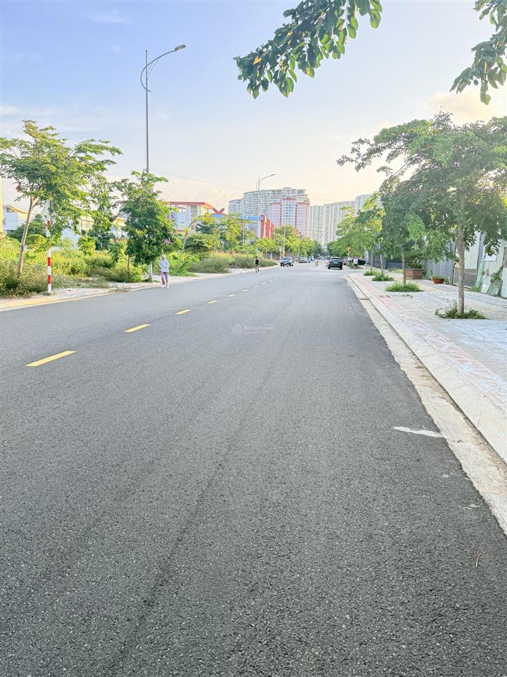 Hot hot.. giá tốt tdc p10
bán đất khu tđc lưu chí hiếu  p. rạch dừa