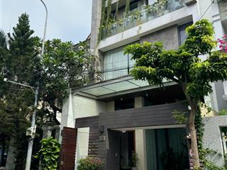 Bán biệt thự vip nơ trang long p12 q.bt 10mx24m 3 tầng giá 28tỷ9 nhà mới toanh chỉ xách vali vào