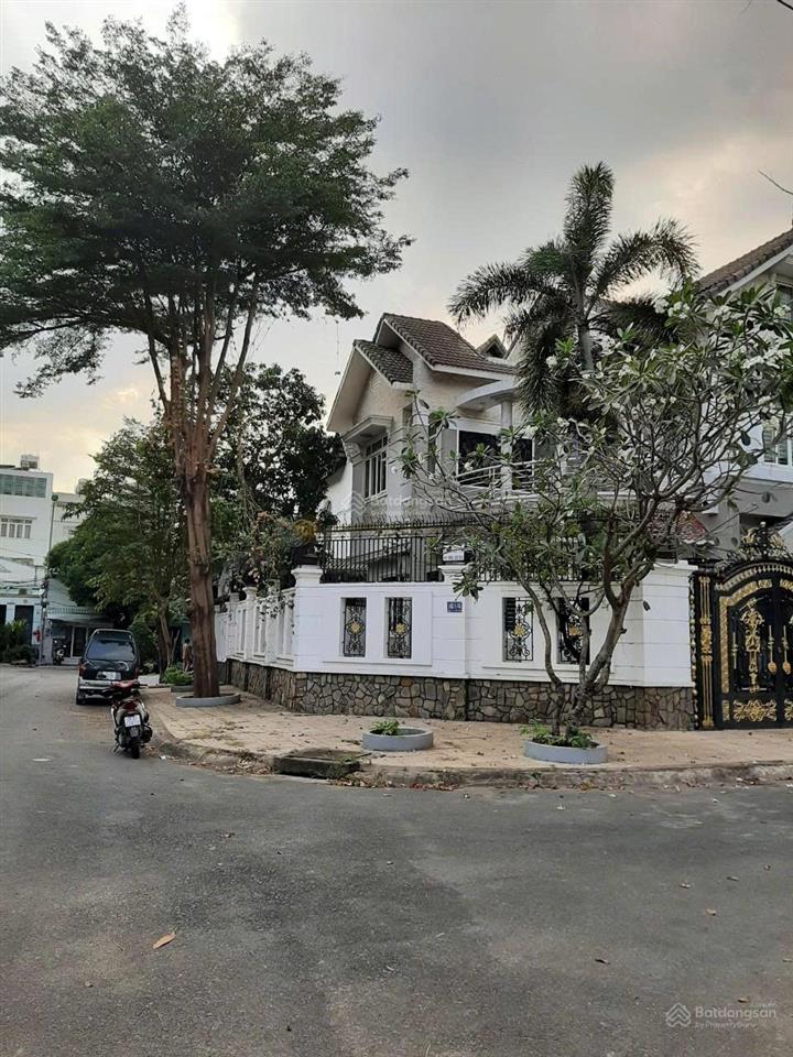 Bán biệt thự bình lợi dt 10mx20m 4 tầng giá 25tỷ5 p13 q. bt khu biệt cao cấp vip gần sông