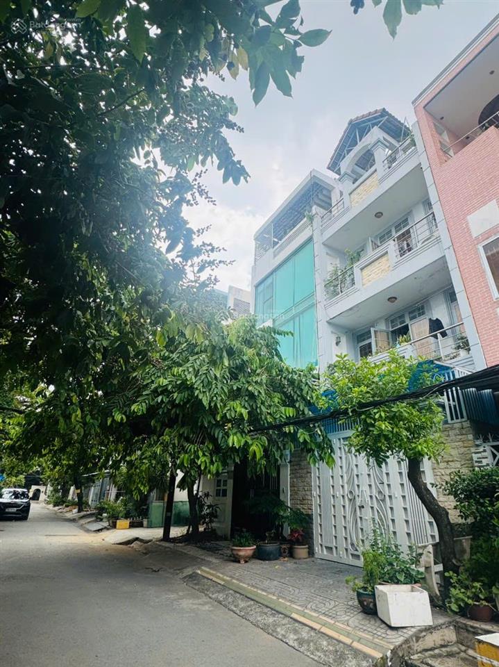 Bán nhà nguyễn gia trí 8mx25m giá 23tỷ 4 tầng p25 q. bt đường trước nhà 10m vị trí siêu đẹp