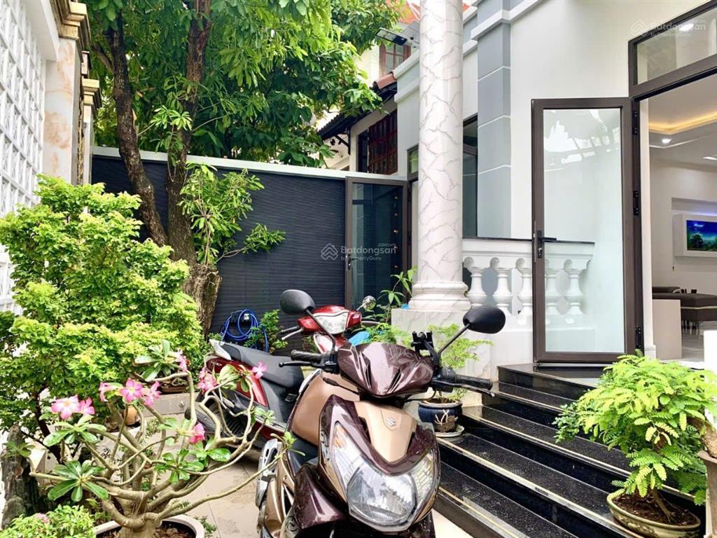 Bán nhà đặng thùy trâm dt 6mx20m 4tầng giá 14.6 tỷ p13 qbt nhà mới vị trí ngay công viên thoáng mát