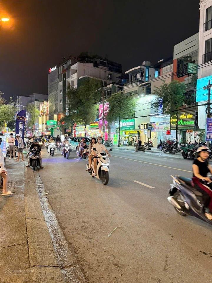 Bán đất nguyễn gia trí giá tốt 28,5 tỷ 12m x 30m vuông vức khu vực được xây cao