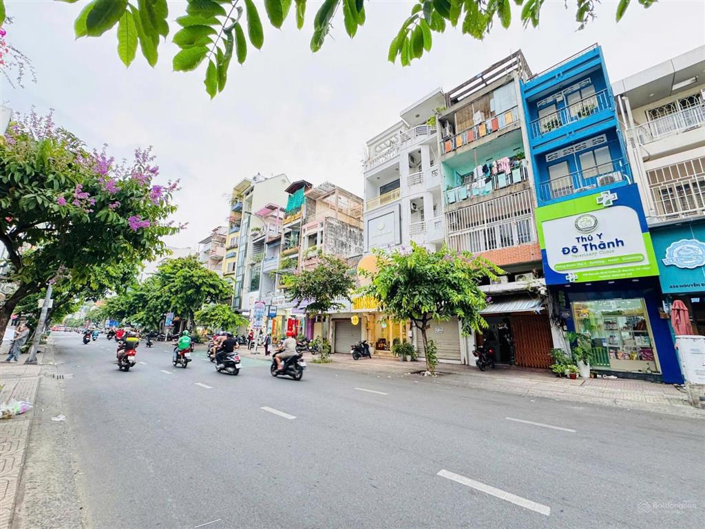 Cho thuê nhà mt chu văn an 5mx15m giá 24tr/th 4 tầng kinh doanh đông đúc 24/7, nhà mới