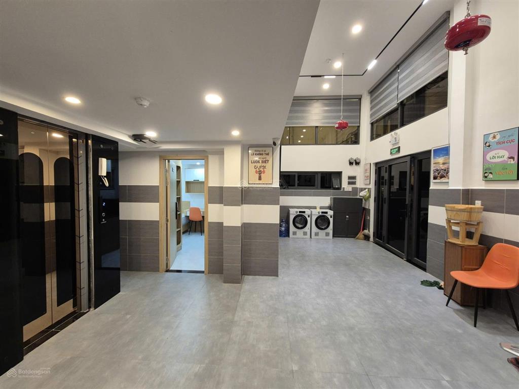 Cho thuê nhà mt ung văn khiêm 35tr/th 5mx20m 5 tầng cho thuê kinh doanh đa ngành nghề