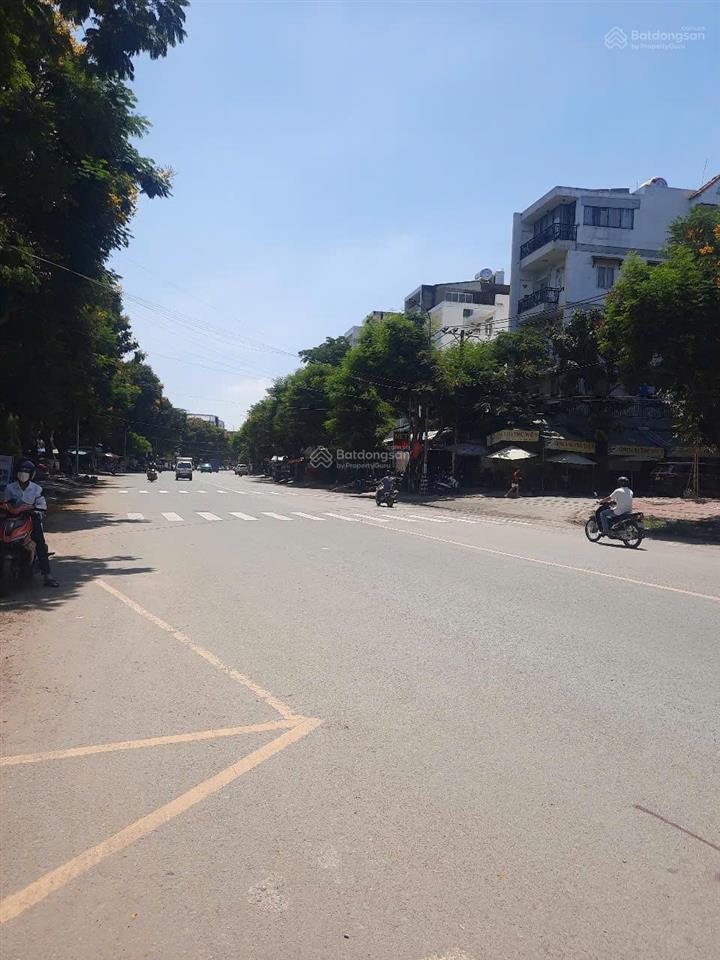 Bán nhà nguyễn gia trí 8mx23m 4 tầng giá 23 tỷ sát bên đh hutech khu vực được xây cao, chdv