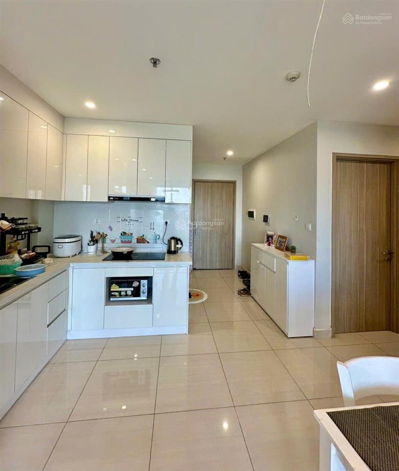 Em tuấn vinhomes bán nhanh căn hộ 2pn 2wc hướng đông nam, view sông. full nội thất cao cấp
