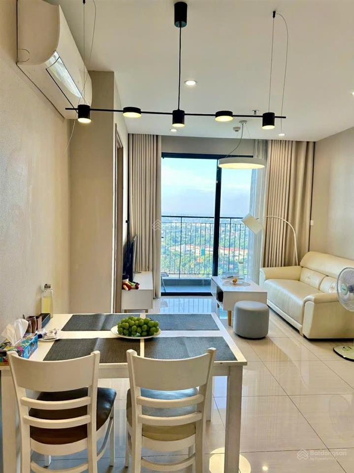 Em tuấn vinhomes bán nhanh căn hộ 2pn 2wc hướng đông nam, view sông. full nội thất cao cấp