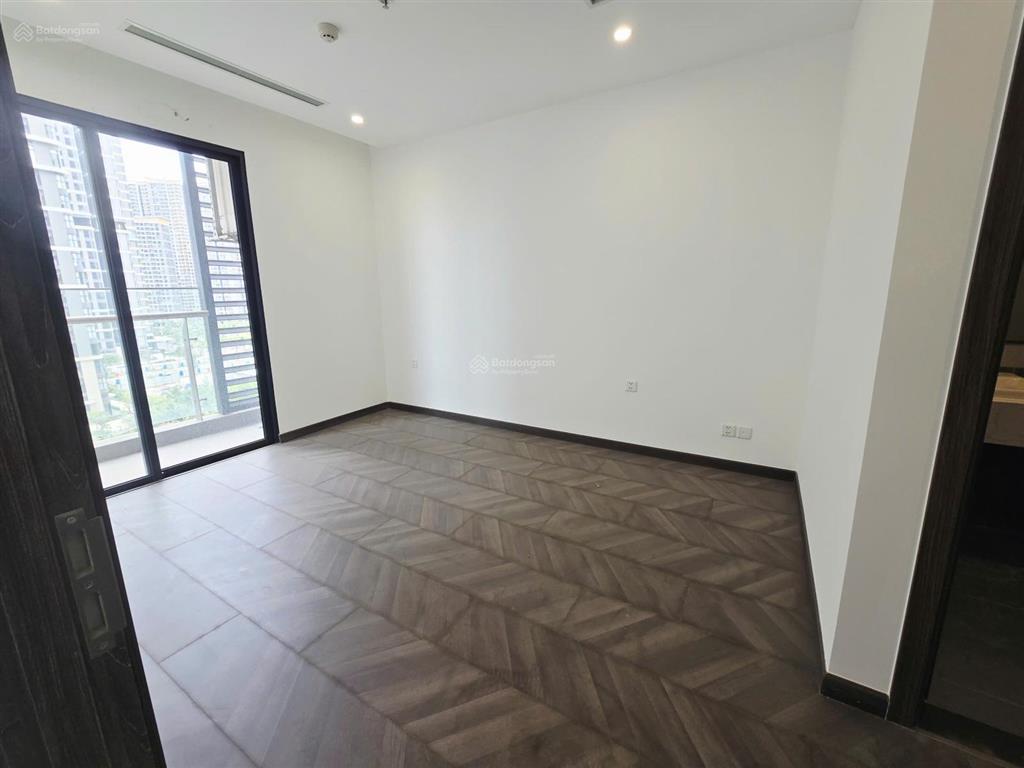 Bán nhanh căn hộ 2pn beverly mới 100% chưa ở, tầng trung thoáng mát, đã có sổ hồng