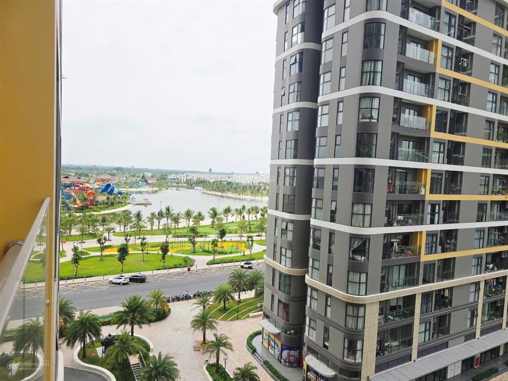 Bán nhanh căn hộ 2pn beverly mới 100% chưa ở, tầng trung thoáng mát, đã có sổ hồng
