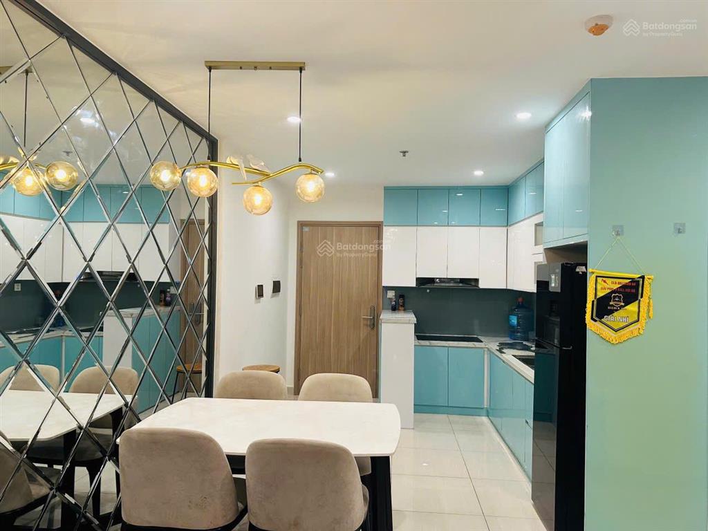 Bán 3pn 2wc full nội thất cao cấp tầng trung thoáng mát, sổ hồng không vay, sẵn hđ thuê 10 tr/tháng