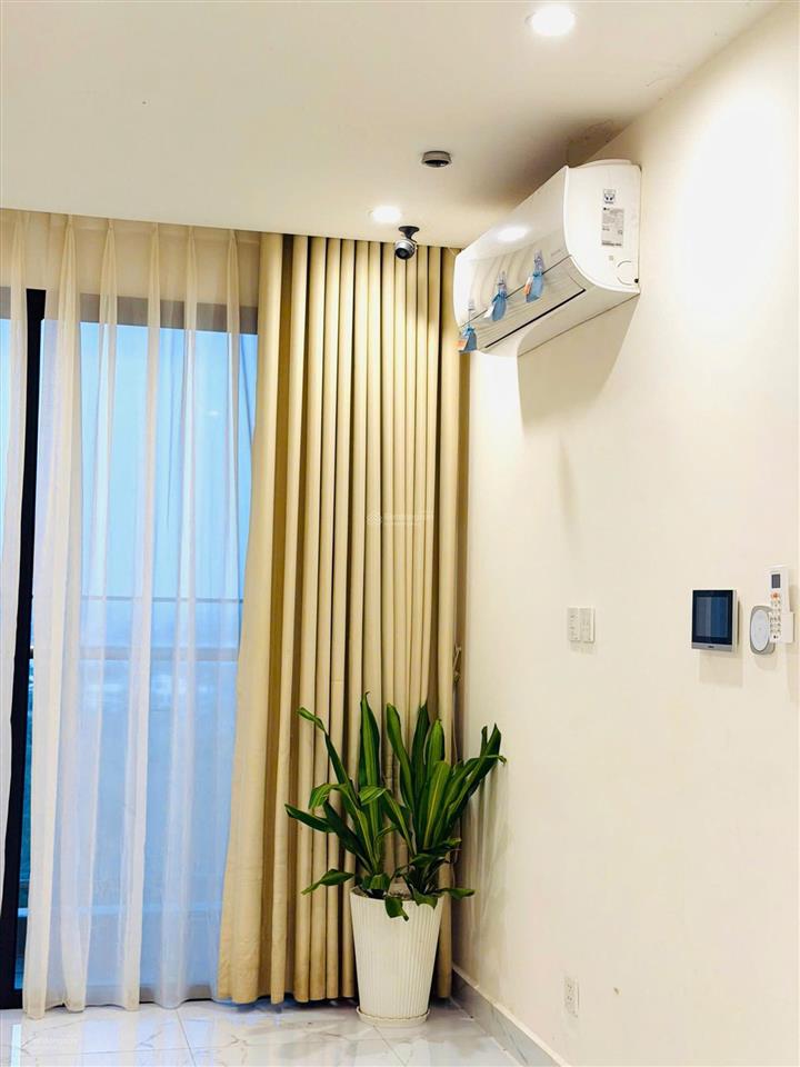Bán 1pn+ bs hướng đông nam, tầng trung, full nội thất. hàng chuyển nhượng vinhomes nhắn em tuấn
