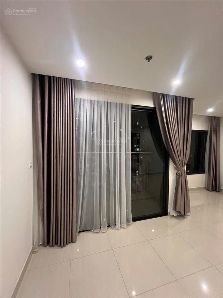 Bán nhanh căn góc 2pn + 2wc tầng trung, hướng mát. sẵn sổ hồng công chứng mua bán nhanh