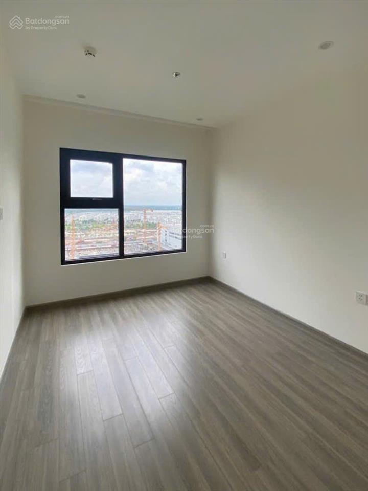 Bán lỗ căn 1pn+ diện tích lớn 52m2 view quảng trường, công viên. giá cực rẻ chỉ 2,650 tỷ
