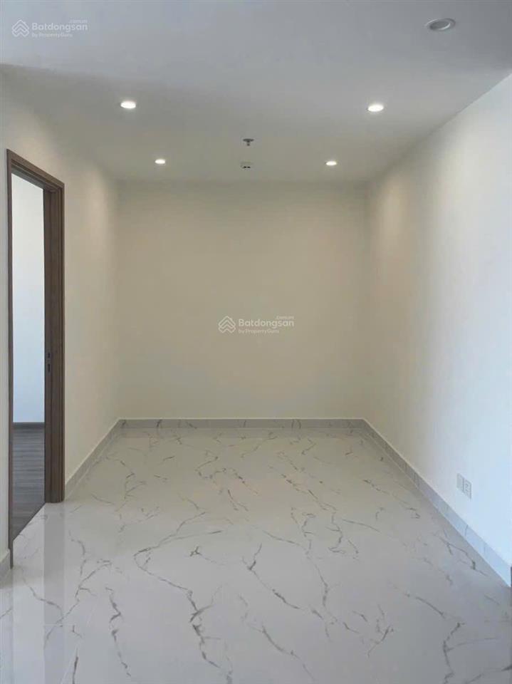 Bán lỗ căn 1pn+ diện tích lớn 52m2 view quảng trường, công viên. giá cực rẻ chỉ 2,650 tỷ