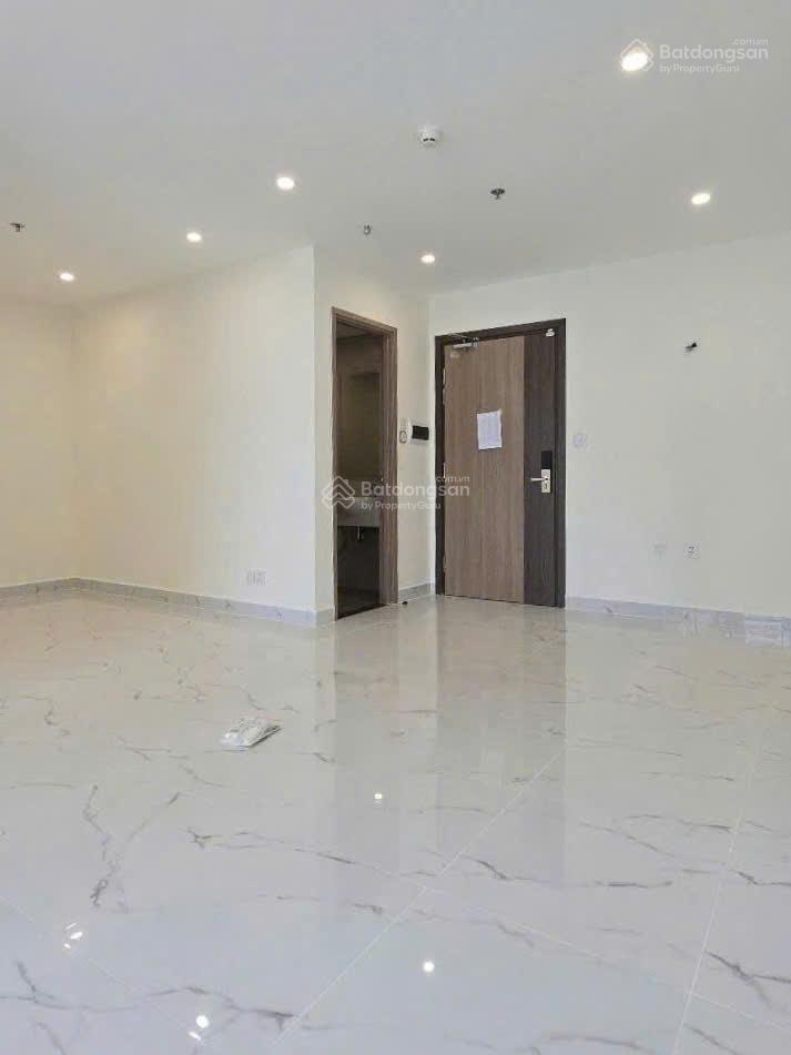 Bán lỗ căn 1pn+ diện tích lớn 52m2 view quảng trường, công viên. giá cực rẻ chỉ 2,650 tỷ