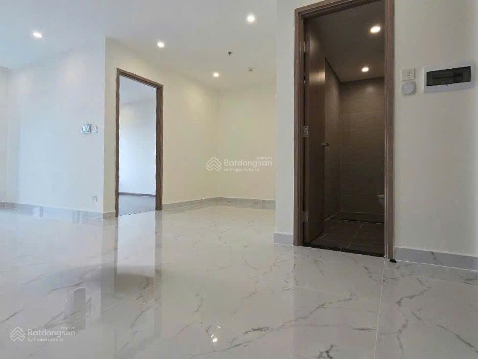Bán lỗ căn 1pn+ diện tích lớn 52m2 view quảng trường, công viên. giá cực rẻ chỉ 2,650 tỷ