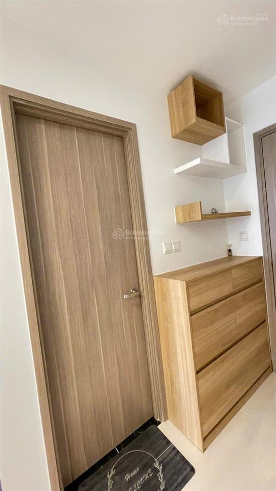 Bán căn hộ 2pn 2wc diện tích lớn 67,8m2, có sổ hồng, hướng đông nam, tầng trung thoáng mát