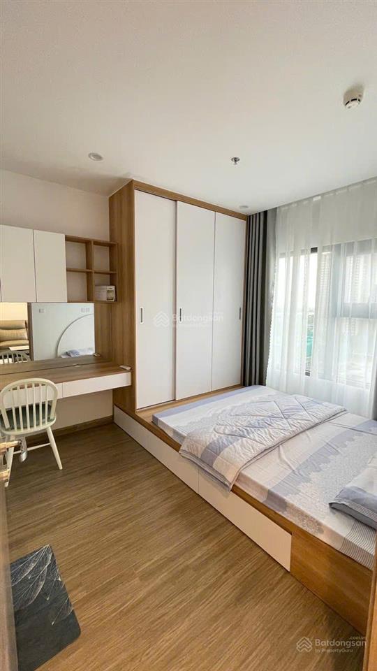 Bán căn hộ 2pn 2wc diện tích lớn 67,8m2, có sổ hồng, hướng đông nam, tầng trung thoáng mát