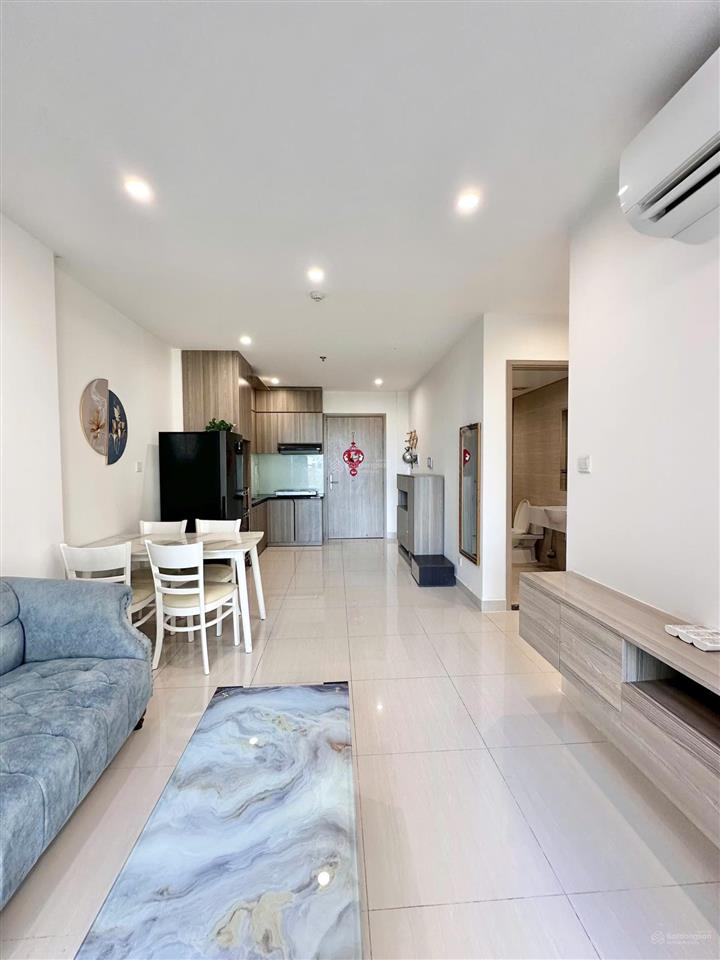 Bán căn hộ 3pn view nội khu, tầng trung, hướng đông nam thoáng mát. sẵn sổ hồng