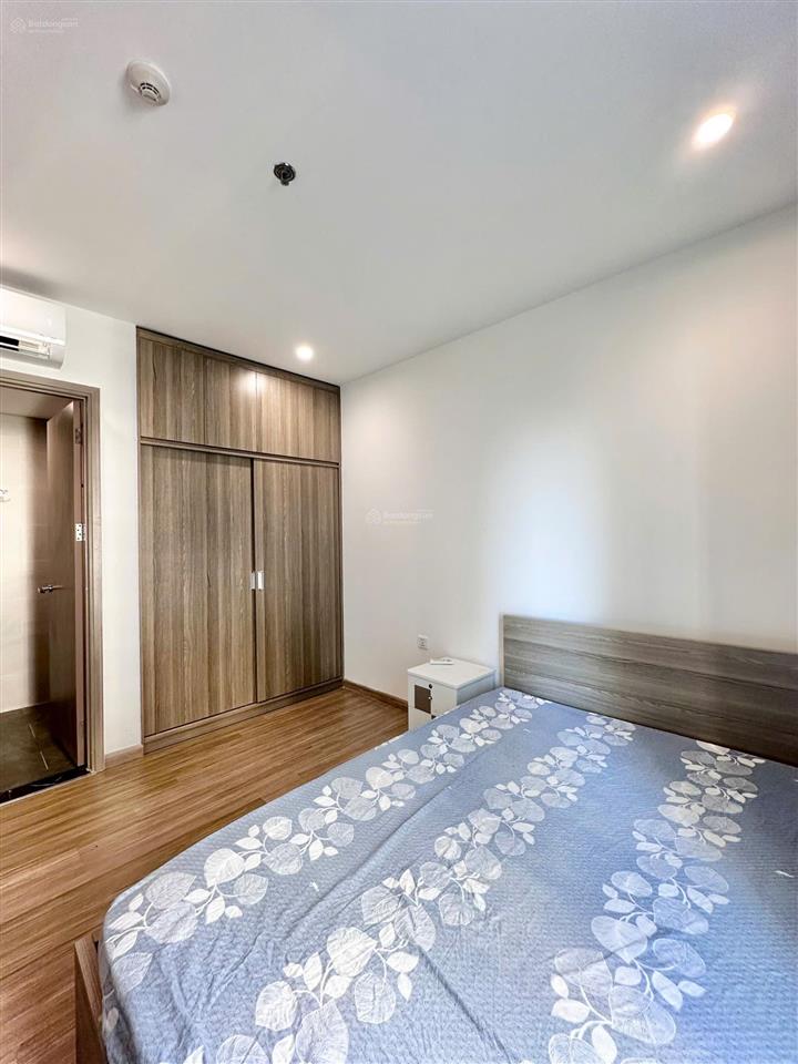 Bán căn hộ 3pn view nội khu, tầng trung, hướng đông nam thoáng mát. sẵn sổ hồng