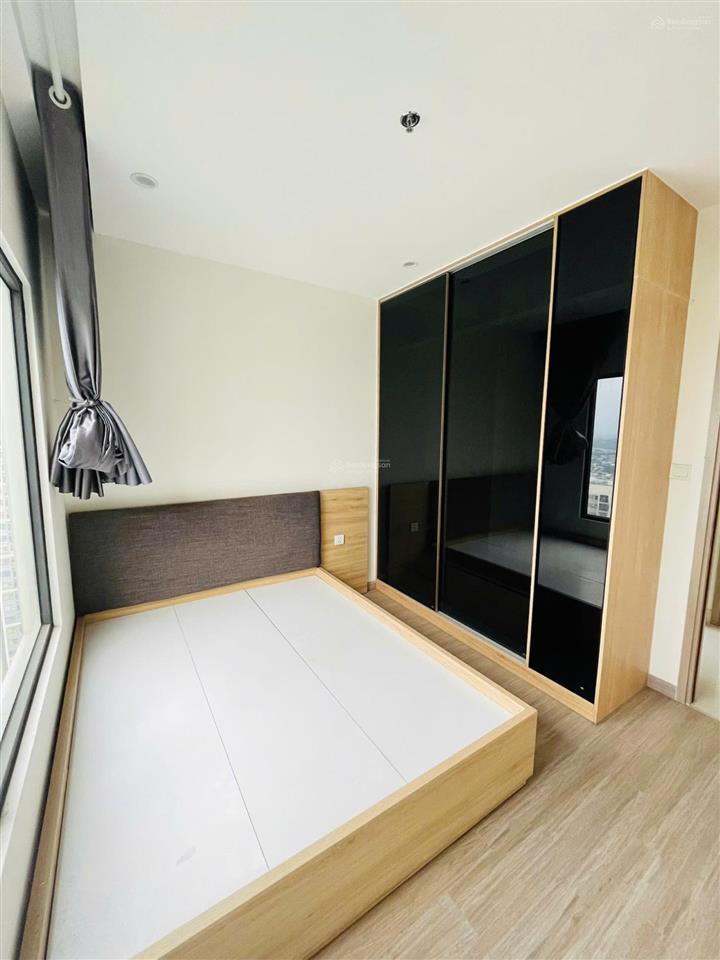 Chuyển nhượng căn góc 2pn + 2wc giá rẻ chỉ 2.8 tỷ, nhận nhà ngay