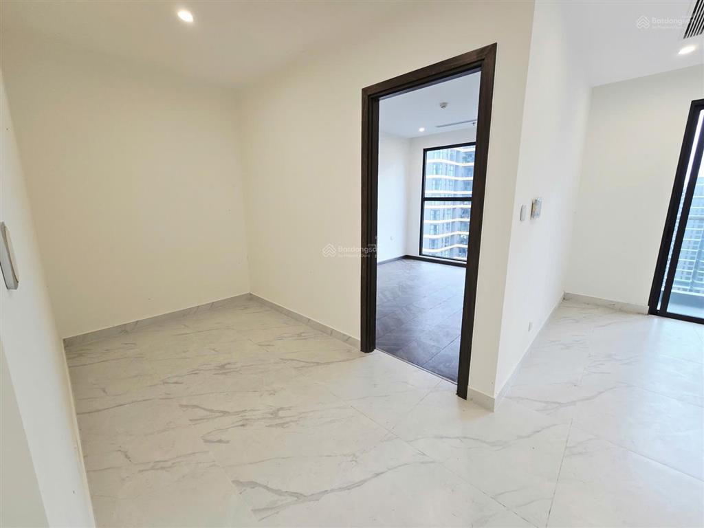 Cần bán căn hộ 1pn+ khu cao cấp beverly giá tốt chỉ 3,2 tỷ. nhà mới chưa qua sử dụng, có sổ hồng