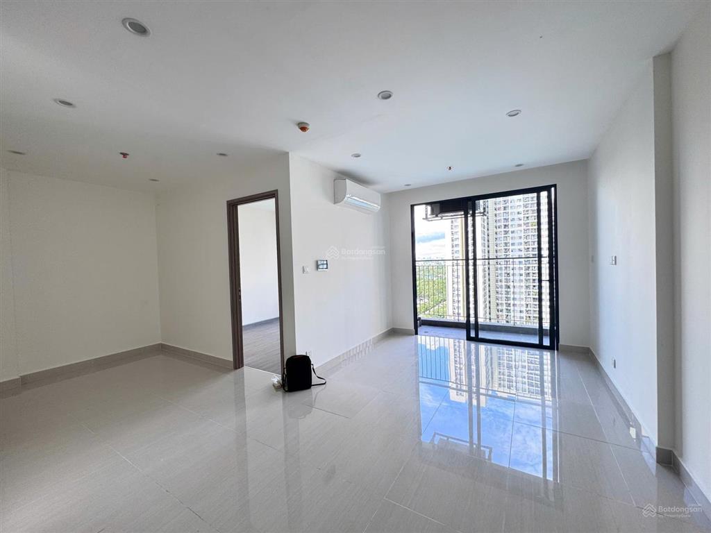 Bán căn hộ 1pn+ giá tốt, view thoáng đẹp. sẵn sổ hồng công chứng mua bán ngay