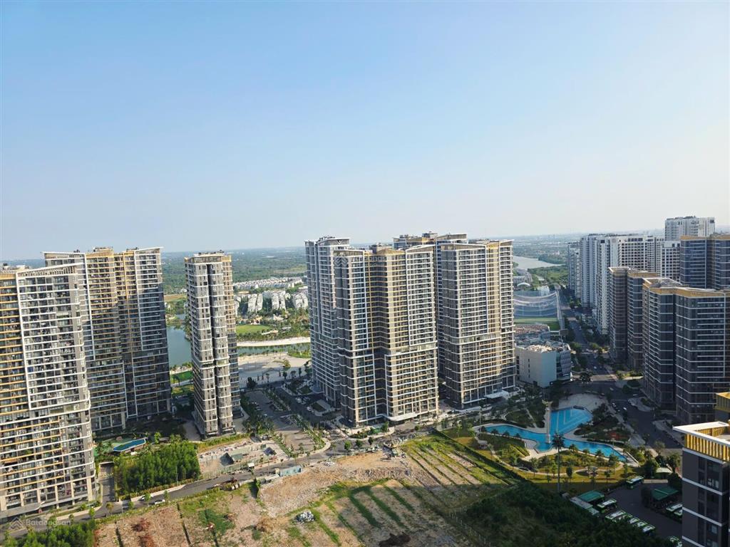 Bán nhanh căn hộ 2pn hướng đông nam, view công viên 36ha. có sổ hồng, giá chỉ 2,990 tỷ