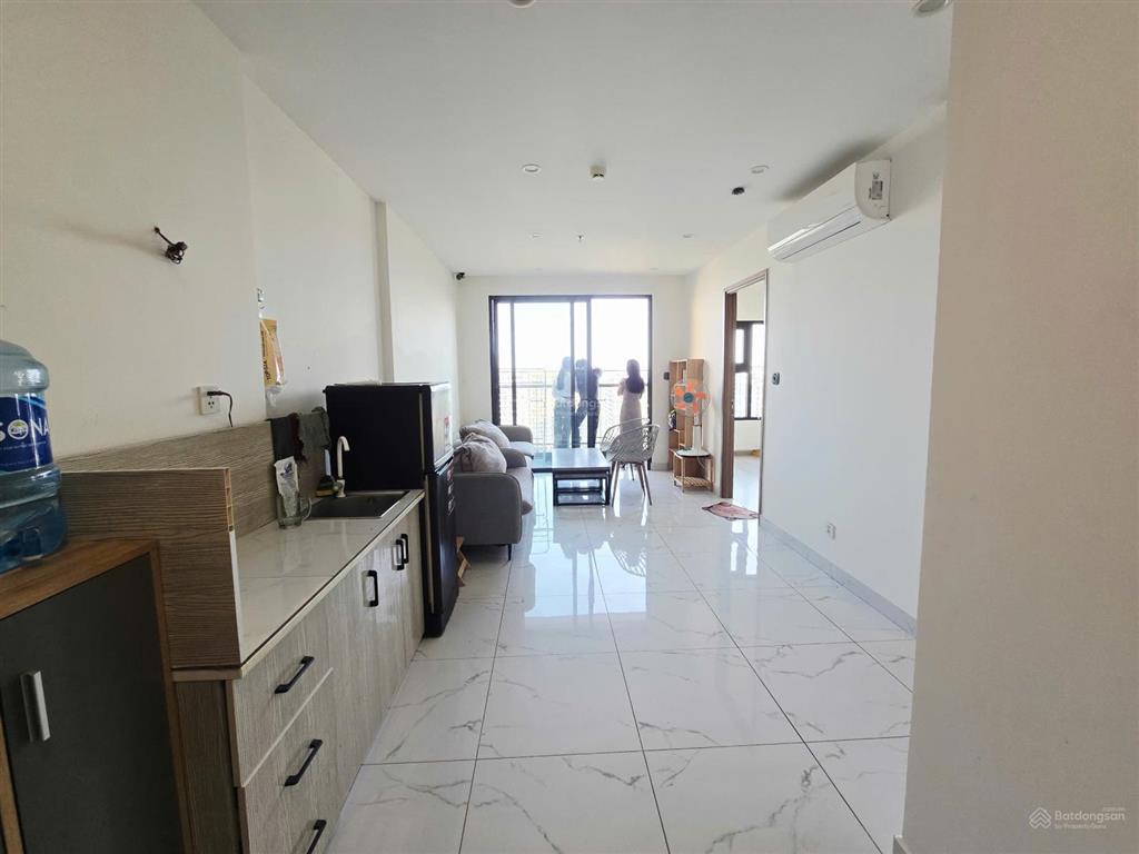 Bán nhanh căn hộ 2pn hướng đông nam, view công viên 36ha. có sổ hồng, giá chỉ 2,990 tỷ