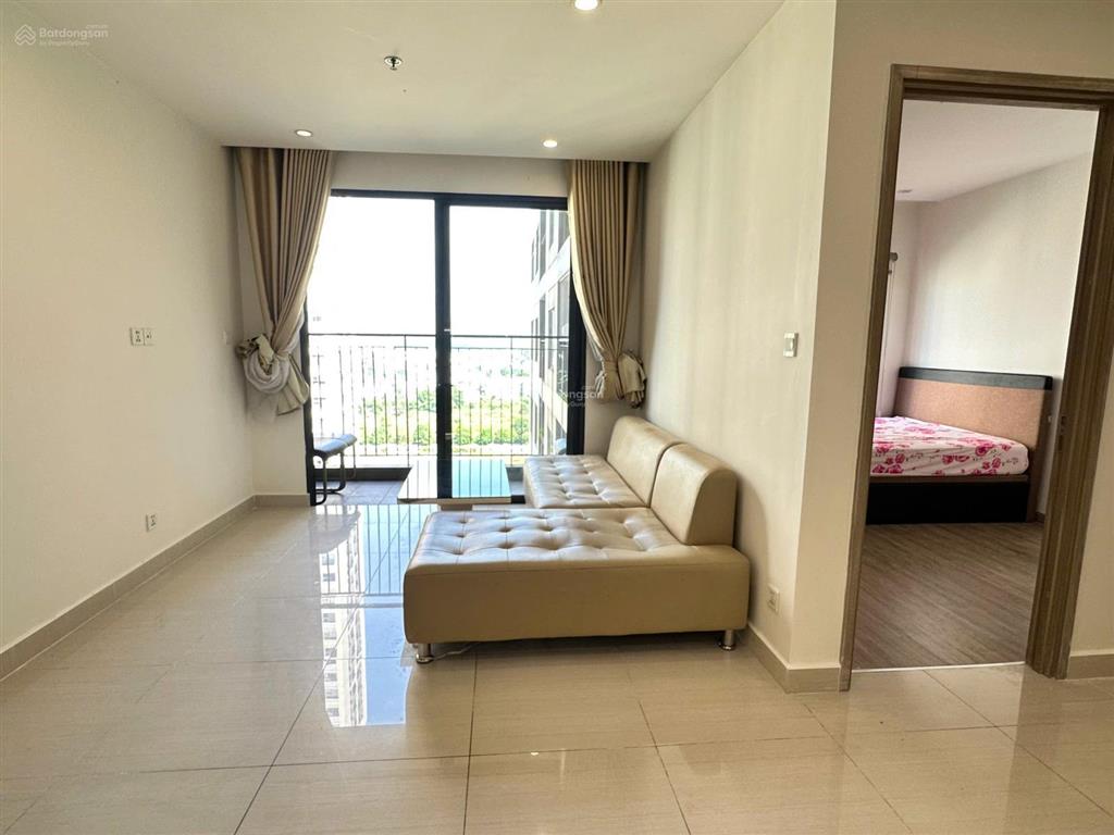 Bán căn hộ 2pn giá tốt 2,350 tỷ có sổ hồng, nội thất, tầng trung