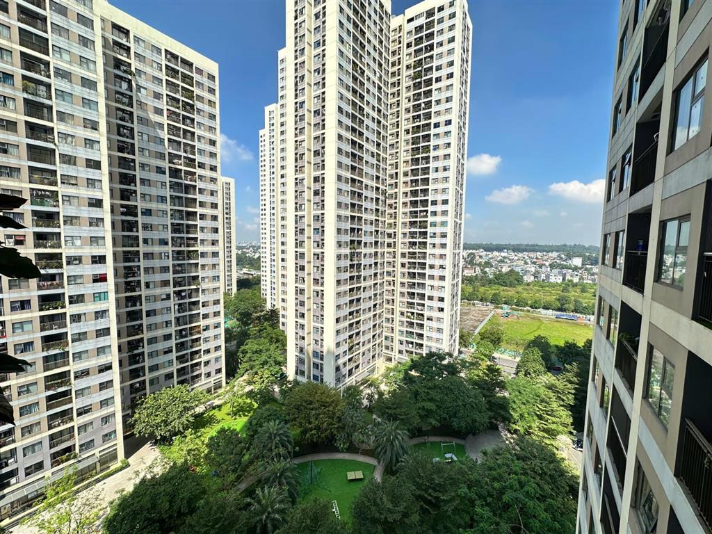 Bán căn hộ 2pn giá tốt 2,350 tỷ có sổ hồng, nội thất, tầng trung