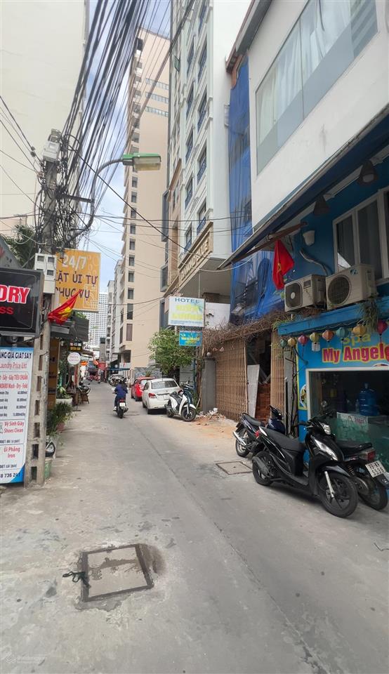 Bán lô đất rộng 282m2 ngang 12m  xây dựng tự do 20 tầng  trung tâm phố tây nha trang